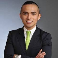 Headshot of attorney Carlos Quichiz